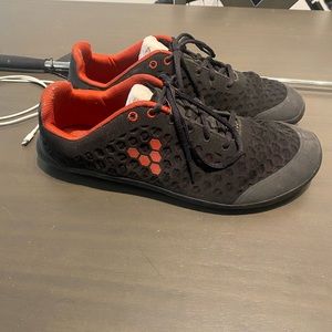 Vivo barefoot stealth training shoes size 13 47eu